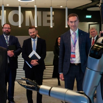 Путешествие президента в ИИ-мир трансгуманистов: Греф, Шадаев и Ко пользуются расположением первого лица и продолжают ликвидировать государство