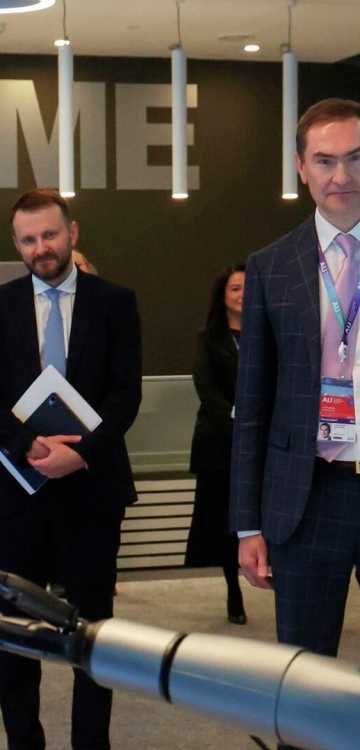 Путешествие президента в ИИ-мир трансгуманистов: Греф, Шадаев и Ко пользуются расположением первого лица и продолжают ликвидировать государство