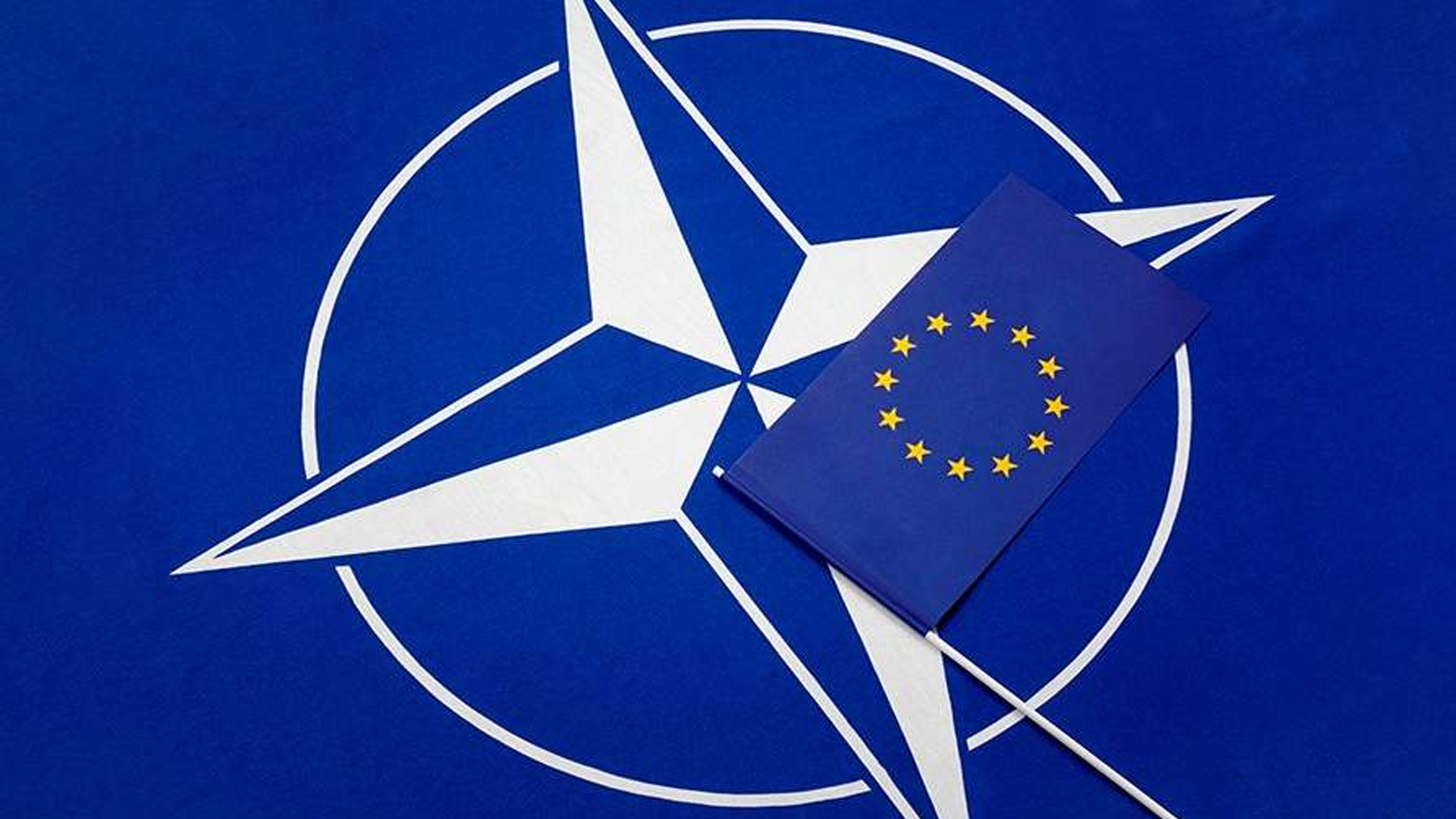 Нато осудила. Флаг НАТО И ЕС. РФ НАТО ЕС. НАТО И Евросоюз. Совет Европы и НАТО.